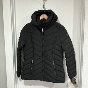 DKNY Short Stretch Hooded Packable Puffer Jacket, Women's Medium, Black